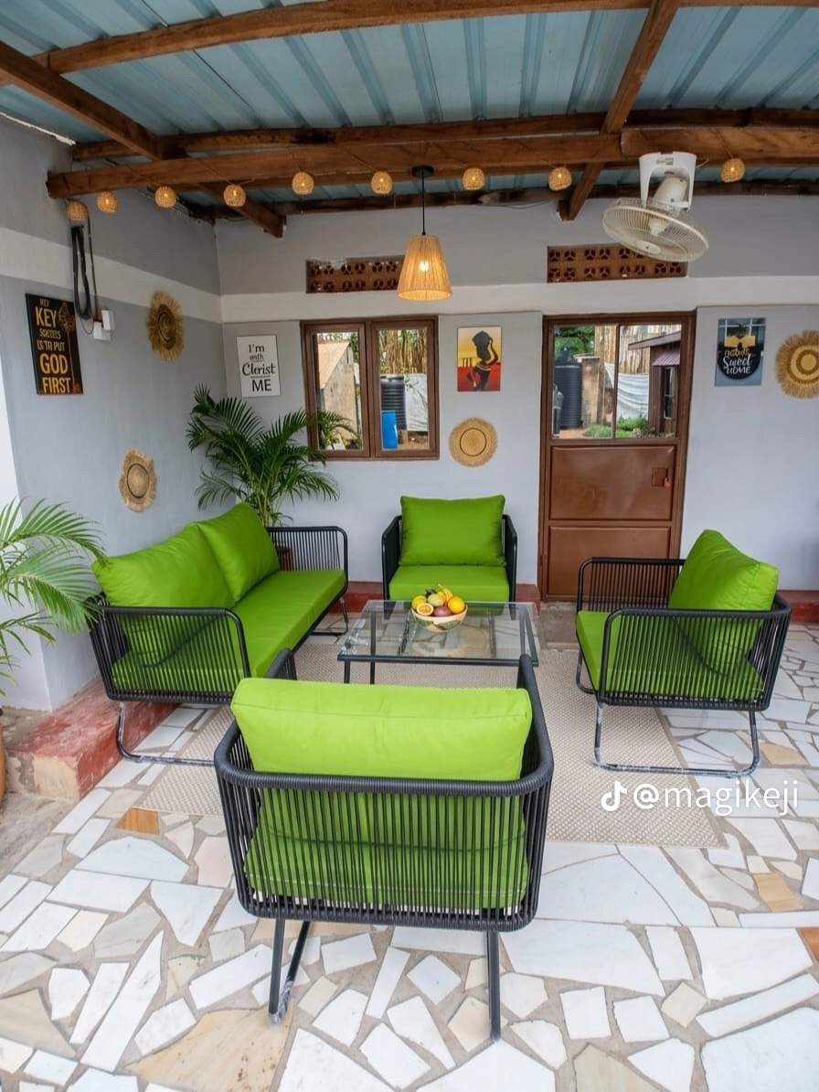 3 pieces and center table - Image 2